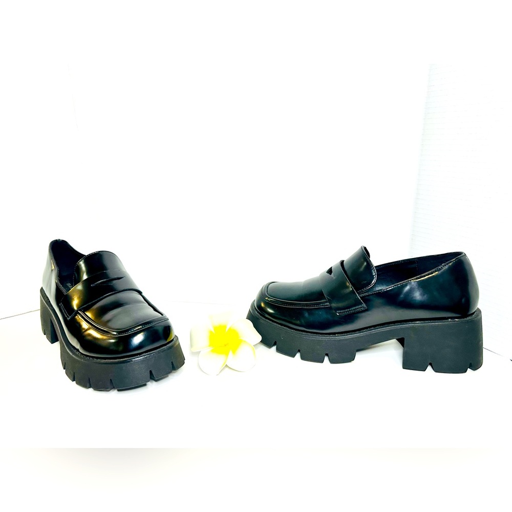 New Madden Girl platform loafers Women’s size 10.